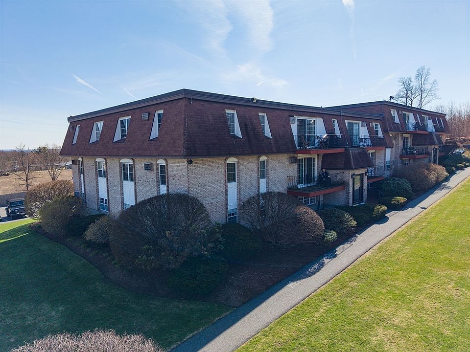 1st image of 24 Williamsburg Ct Unit 21