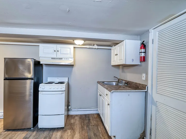 4019 Van Rennslear Ave #C — Photo 4