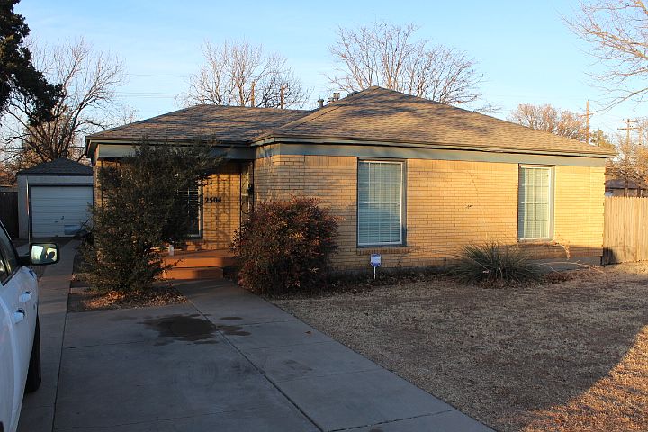 1st image of 2504 32nd St