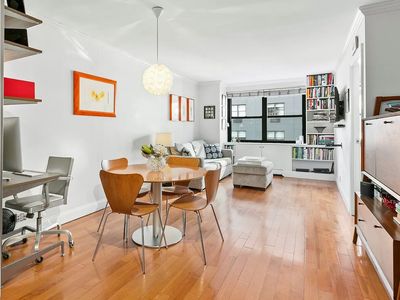 200 E 24th St APT 807, New York, NY, 10010