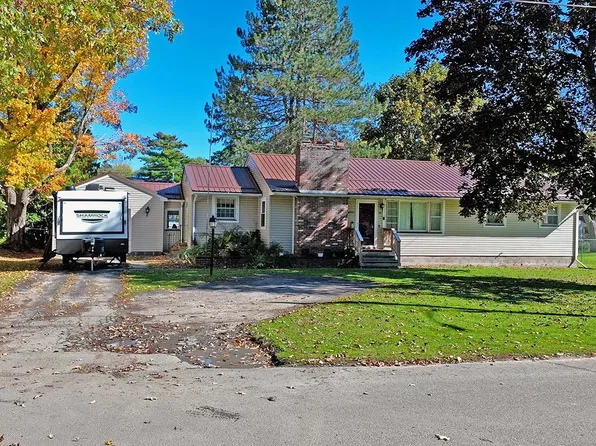 18 Cleaveland Ave, Canton, NY 13617