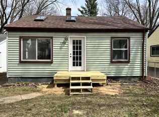 21322 Rensselaer Ave, Farmington, MI 48336