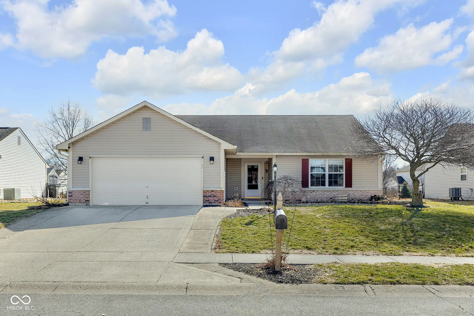 53 Morse Cir photo 1