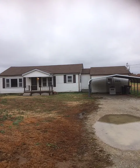 4305 Gladys Dr — Photo 1