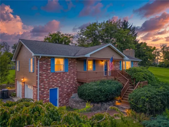 395 Sunrise Blvd, Mount Bethel, PA 18343