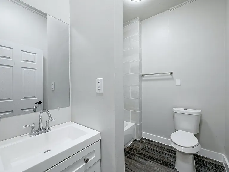 2511 San Gabriel St — Photo 18