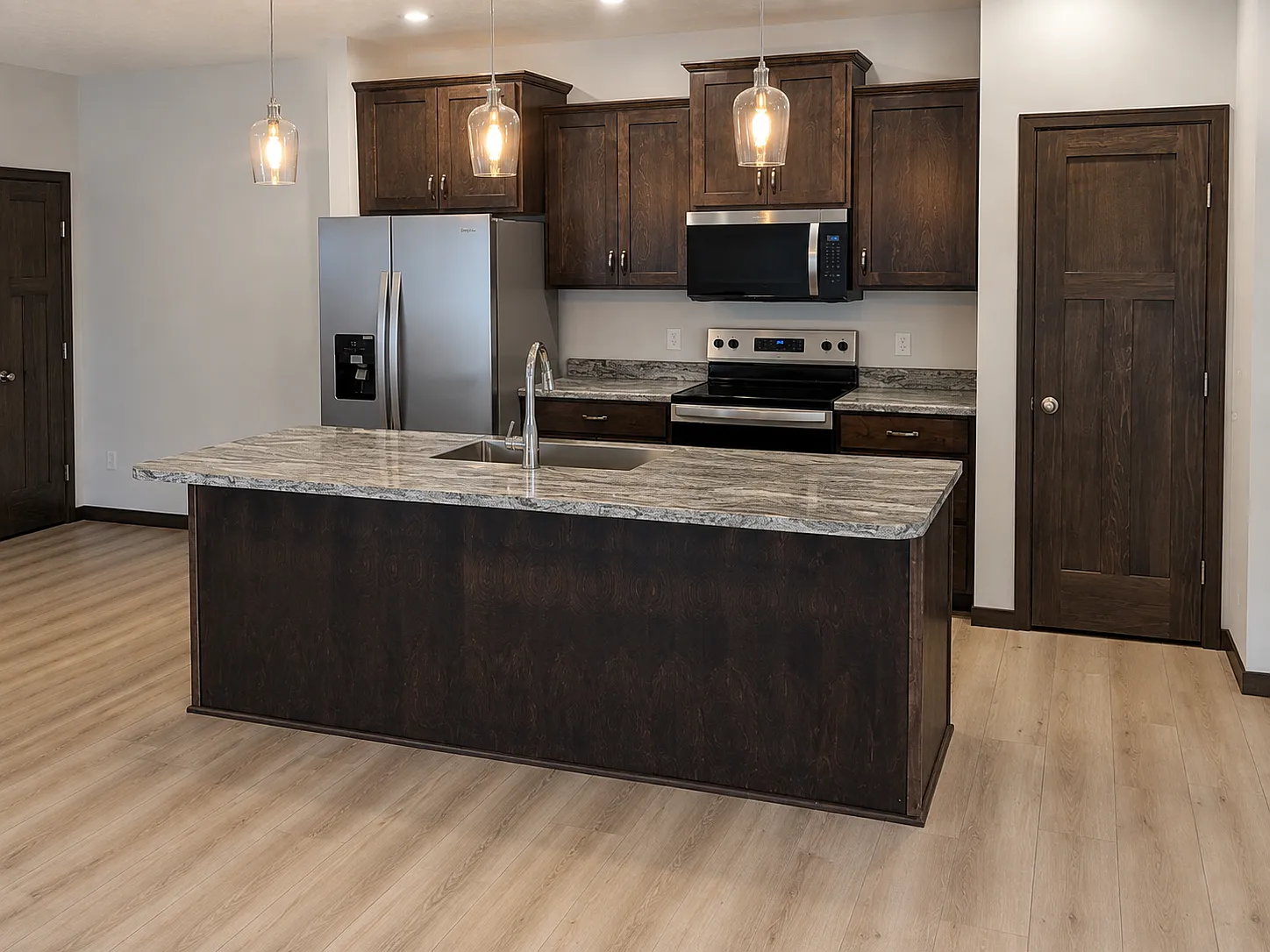 3 bed, 1777 sqft, $2,250 — Photo 3