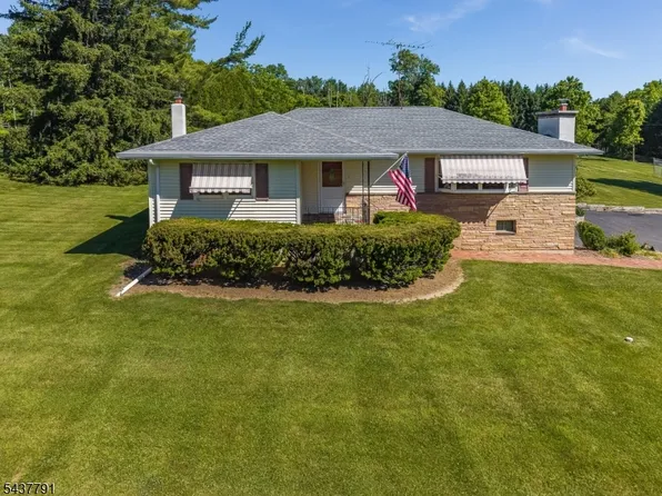 24 Hardscrabble Hill Rd, Raritan Twp., NJ 08822