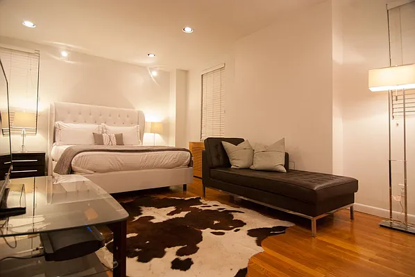 Rented by WAM Partners - William Moses Co. | media 71