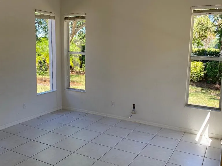 8919 Spring Mountain Way — Photo 10