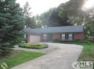 236 S Cranbrook Rd, Bloomfield Hills, MI 48301