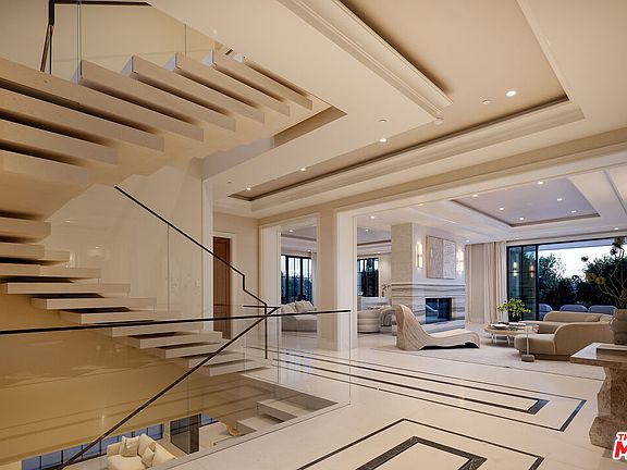 4th image of 721 N Bonhill Rd