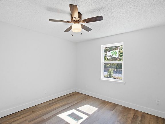4th image of 905 N Rusk St