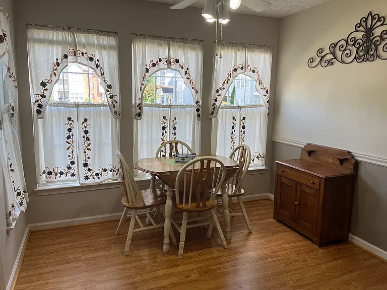 9575 Shirewood Ct #9575 — Photo 3