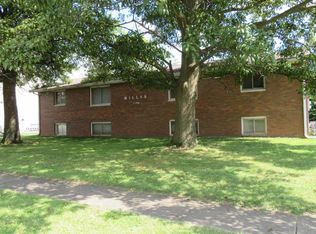 1104 Miller St, Washington, IL 61571