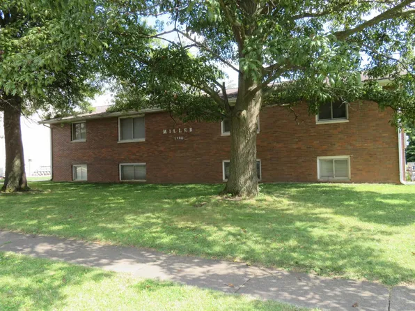 1104 Miller St, Washington, IL 61571