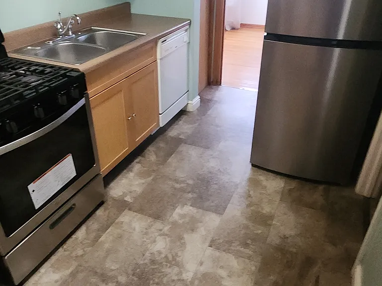1001 E Washington St #1 — Photo 9