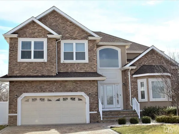 17 Promise Way S, Kendall Park, NJ 08824