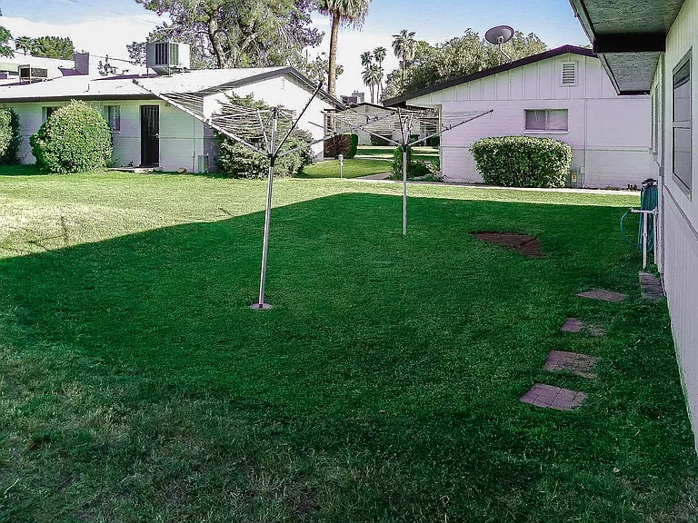 914 W Glendale Ave #7 — Photo 35