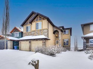 160 N Tremblant Way SW, Calgary, AB T3H 0B8