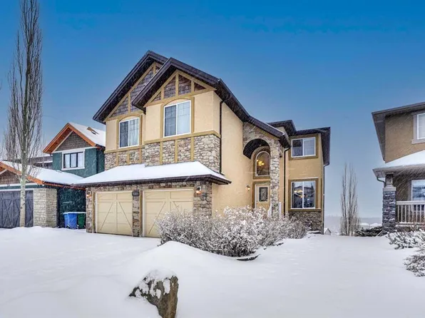 160 N Tremblant Way SW, Calgary, AB T3H 0B8