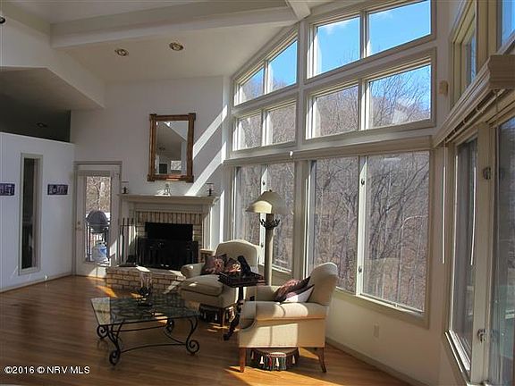 3rd image of 1880 Mountainside Dr