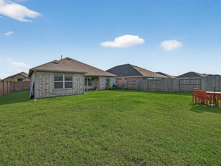 27222 Woodridge Glen Dr — Photo 39