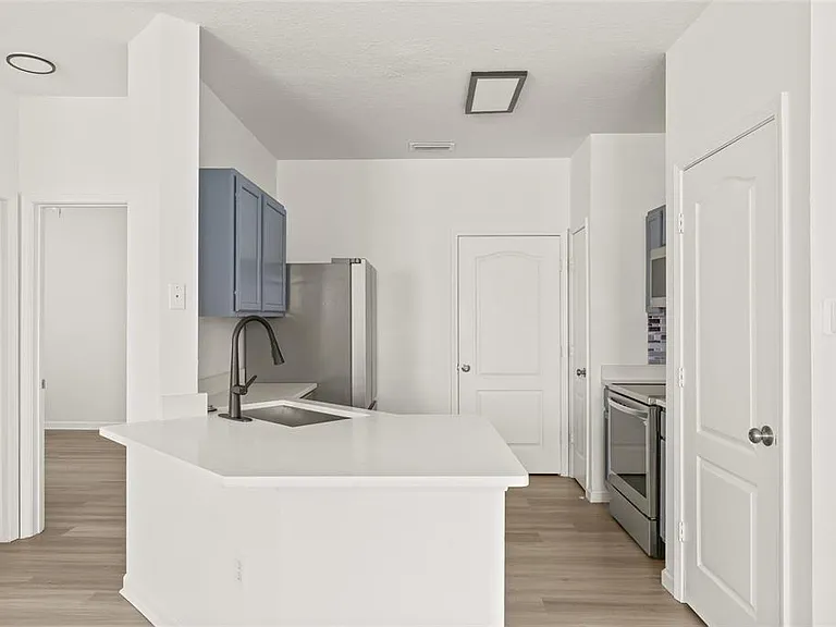 18006 Villa Creek Dr — Photo 22