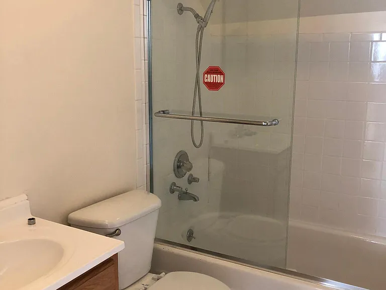 2715 Benvenue Ave #5 — Photo 3