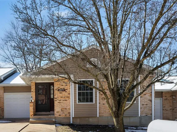 1915 Casa Dr #2, Arnold, MO 63010