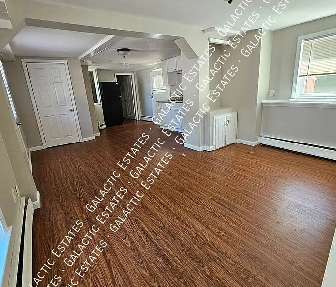 27 Ferry St — Photo 9