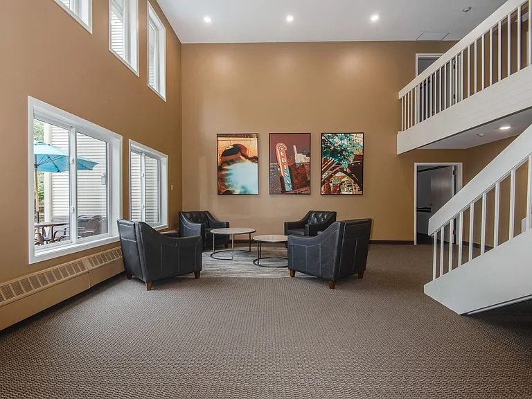 Vernon Oaks Apartments — Photo 37