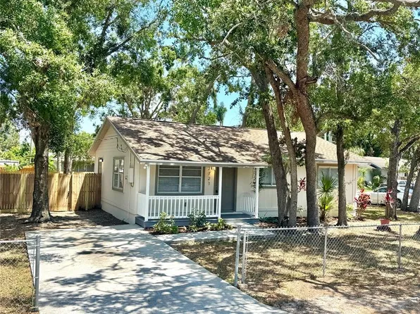 2721 7th St W, Bradenton, FL 34205