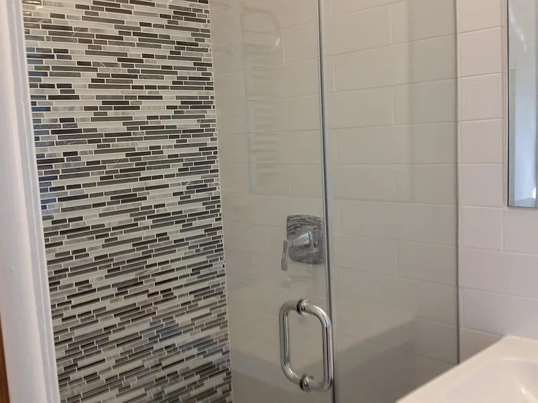 450 Tivoli Ave — Photo 9