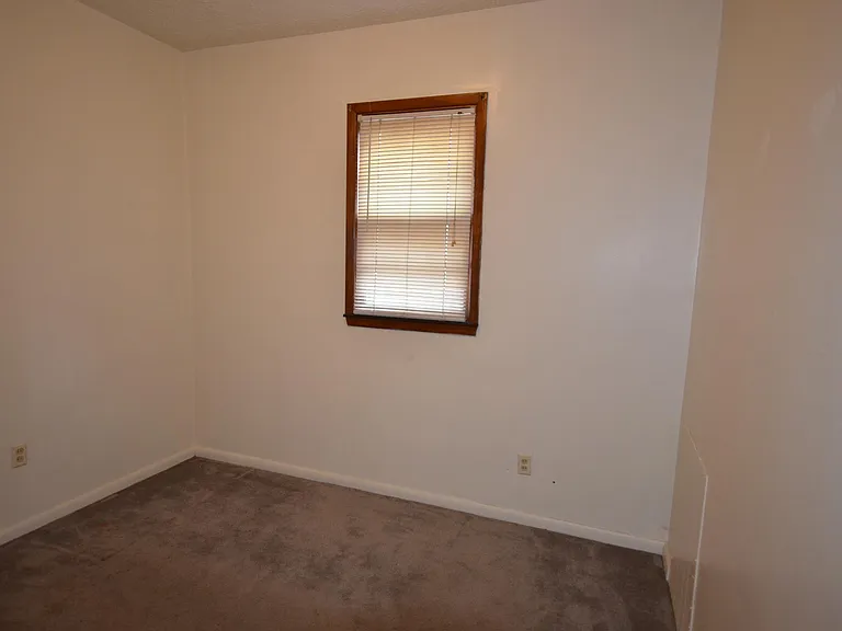 130 Roswell St — Photo 9