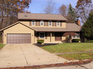 1439 Berkshire Rd, Stow, OH 44224