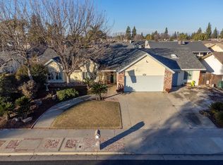1558 E Avila Dr, Tulare, CA 93274