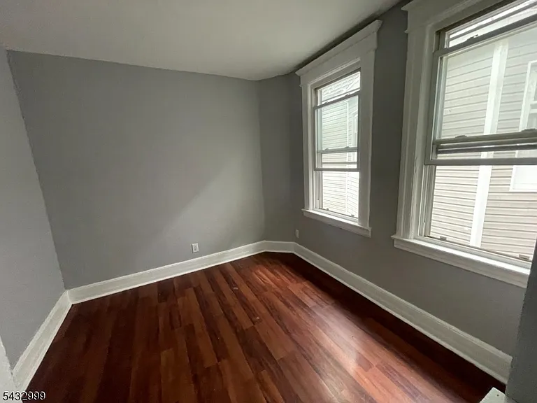 8 Treacy Ave — Photo 5