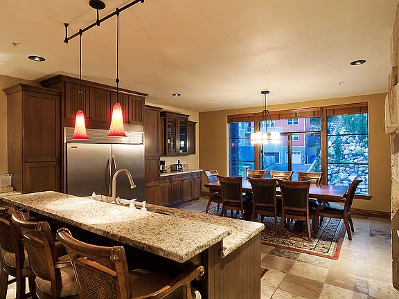 4th image of 570 Deer Valley Dr #2