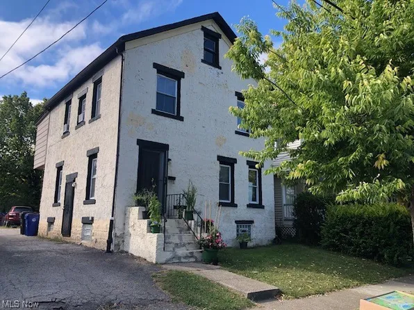 16220 Grovewood Ave, Cleveland, OH 44110