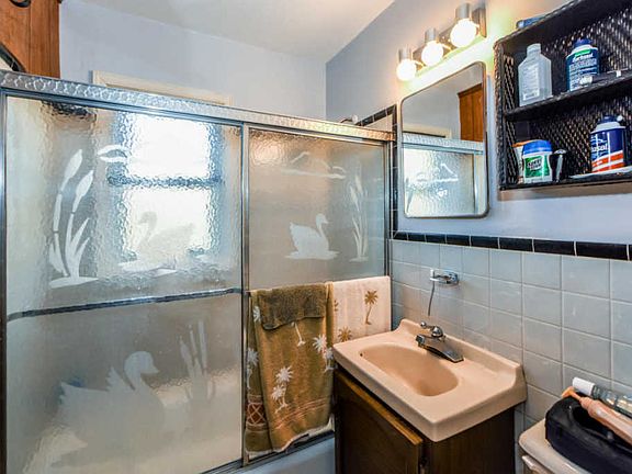 5th image of 2824 Cecil Ave