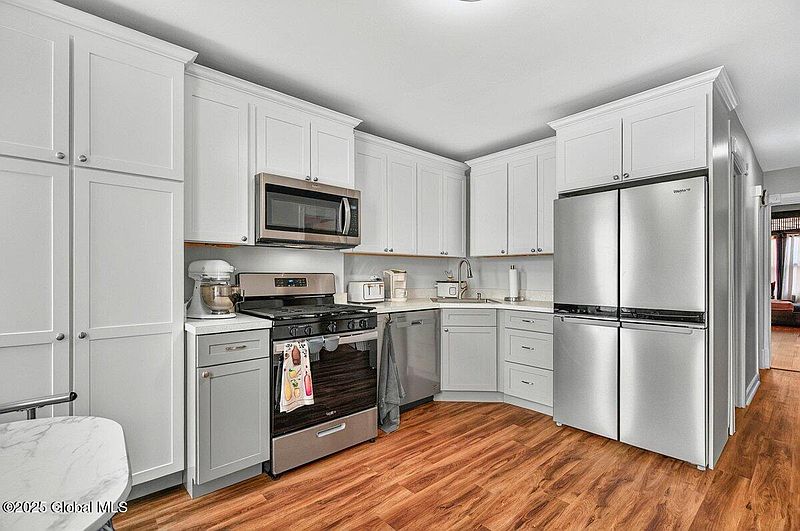 5th image of 462 1st Street