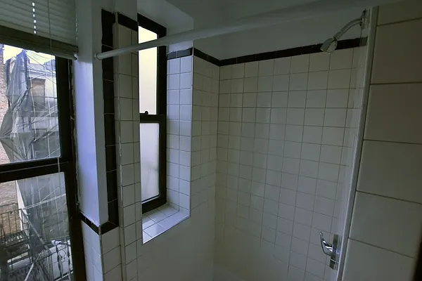 Rented by REAL New York | media 21