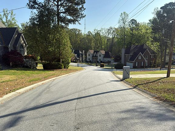 5th image of 2180 Charleston Pl
