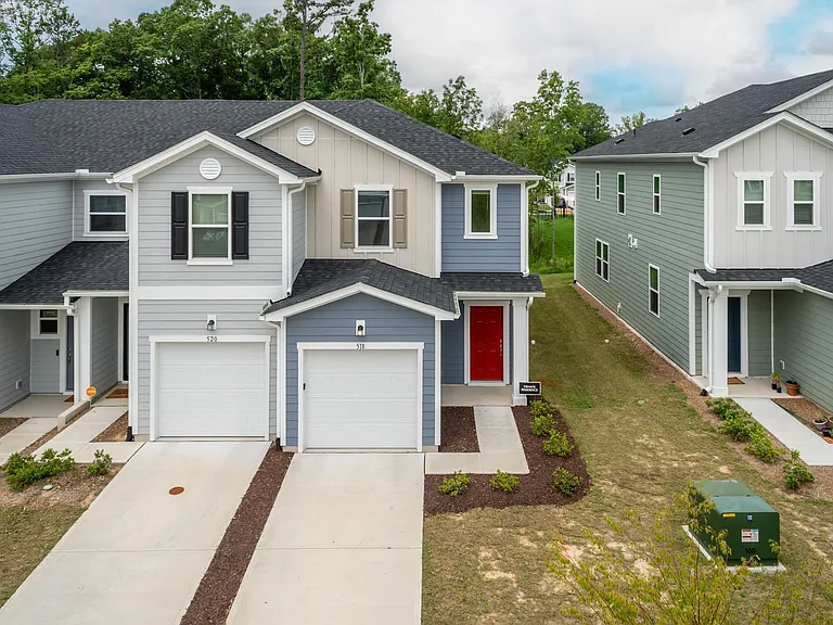 518 Eastwood St — Photo 1