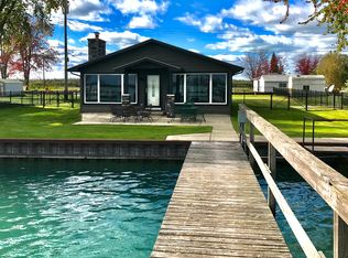 4734 Green Dr, Harsens Island, MI 48028