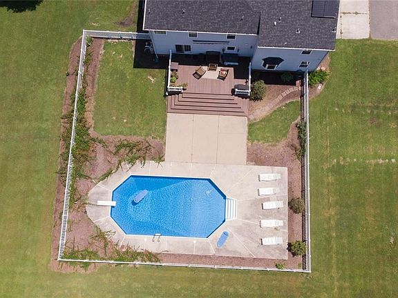 CHECK OUT THAT DECK!