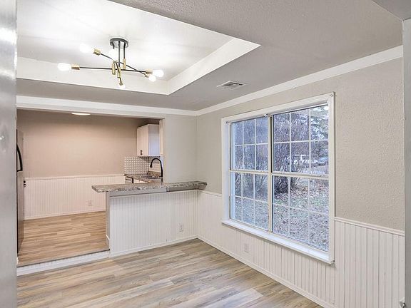 Dining to Kitchen