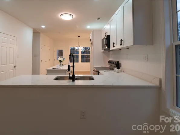 117 Rollins St, Stanley, NC 28164