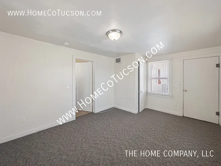517 S Main Ave — Photo 17